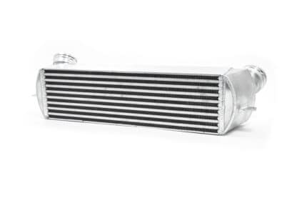 and BMW 1M equipped with the N54 (twin turbo) 6 cylinder engine. Our criteria was to achive maximum efficiency whilst retaining a simple fitment. With our testing results indicating increased cooling of up to 30°C and the ability to install this on your driveway at home in under one hour