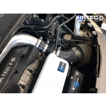 AIRTEC Motorsport induction kit for the 2.5 turbo Ford S-Max.A great addition to any modified S-Max for a deeper induction sound and improved wastegate chatter.Includes:1x AIRTEC branded filter2x Pro Hoses silicone hoses1x Securing bracket5x Jubilee clipsAll relevant bolts and fixingsOptional extra AIRTEC Motorsport ECU cover and AIRTEC Motorsport crossover pipe AIRTEC part no: ATIKFO22
