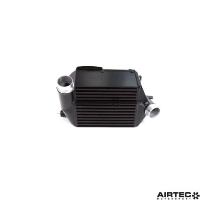 Renault Sport engineers focused on creating an overall cooling package that would allow it to maintain running temperatures under harsh track conditions. As a result