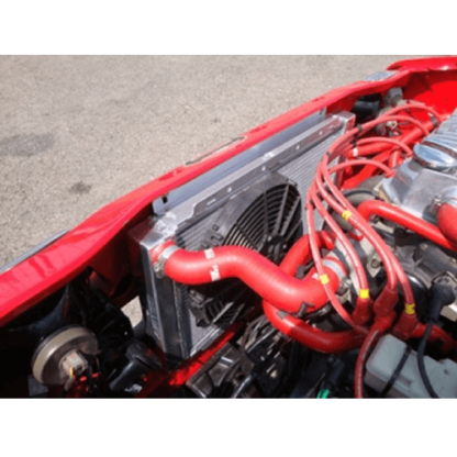 Fiesta Mk2 XR2 AIRTEC all alloy radiator 40mm corePerfect for highly modified & turbocharged Mk2 Fiestas.Dimensions: Height: 355mmLength: 600mmDepth: 50mmFeaturesLight weight tube and fin coreDirect replacement for standard radiatorCan be used with standard fan40mm all alloy coreAvailable in Pro-Series Black and Silver finish.AIRTEC part no: ATRADFO10