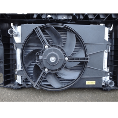 our lightweight radiator solution features a tube-and-fin aluminium core together with lightweight aluminium end tanks. This design increases the cooling system’s capacity as well as improving its cooling efficiency