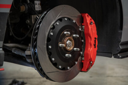 &nbsp;as long as they are fitted with 18 inch or larger wheels.&nbsp;The discs of this big brake kit are grooved to remove braking residue&nbsp;and maintain optimum performance. Included in the kit are Forge &lt;a href=&quot;https://www.forgemotorsport.co.uk/Brakes/Brake_Lines.html&quot; target=&quot;_blank&quot;&gt;braided brake&nbsp;hoses&lt;/a&gt;