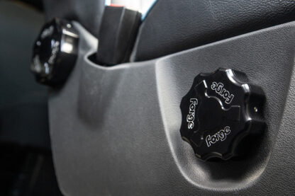 2 caps per seat and allowing you to add them to both the driver and passenger seat.&lt;/strong&gt;&lt;/p&gt;
