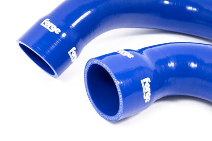 turbo to intercooler and intercooler to intake manifold. These are available in a choice of colours and are made to withstand the greater pressures often found on tuned vehicles. These hoses will fit the 210 / 225 versions of the VAG 1.8T engine as found in the Audi TT