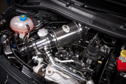 <p><span style="color:#000000;">The cold air feed is drawn in from the scuttle panel