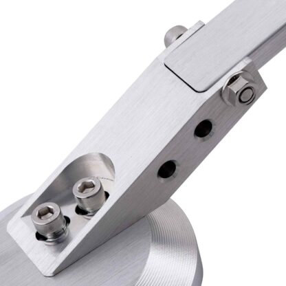 Designed to reduce chassis flex to improve steering response and stability