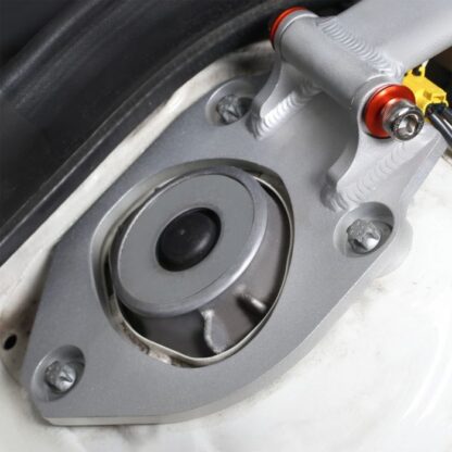 Designed to reduce chassis flex to improve steering response and stability