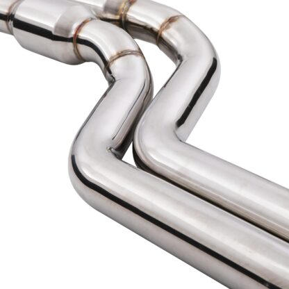 2 x 2.75' bore throughout with beautifully polished 4' tailpipes