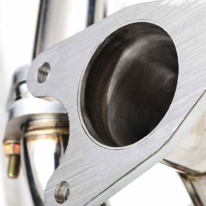Free flowing tubular manifolds allowing a smooth exit of exhaust gas