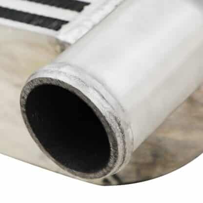 Tube and fin design for good heat transfer properties with low weight and low pressure drop across its core.