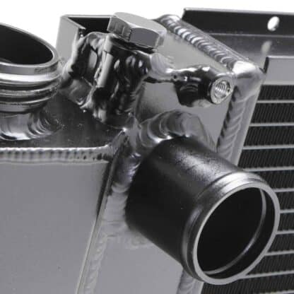 Black radiators designed to optimise heat dissipation