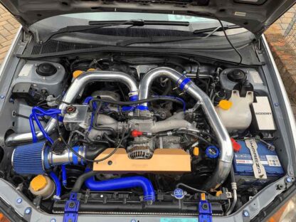 Please note – Not compatible with a cold air induction kit. Using a short ram induction kit is recommended.