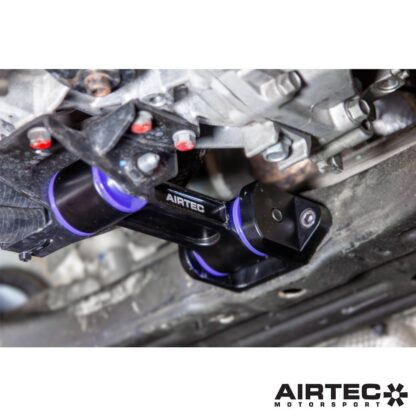 which allows for faster gear changes and a feeling of improved response. Finished in anodised black