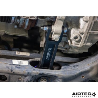 aimed at fast road and track use. Fitting takes just 30 minutes and it is supplied with detailed installation instructions. Features:CNC-machined from solid billet aluminium