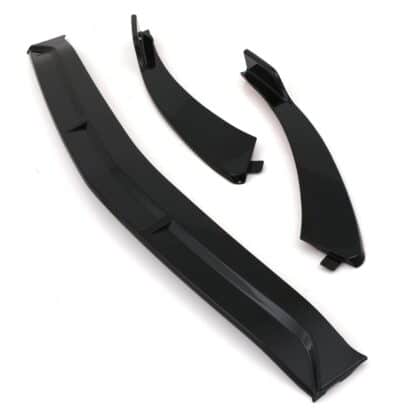 more aggressive look whilst aiding downforce and handling characteristics.