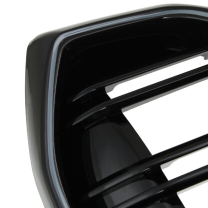 Double slat style kidney grilles with integrated LEDs