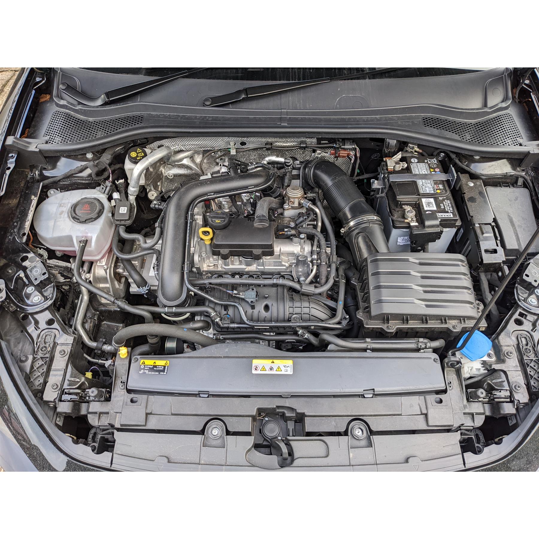 &nbsp;This performance intake kit is designed to fit the Volkswagen