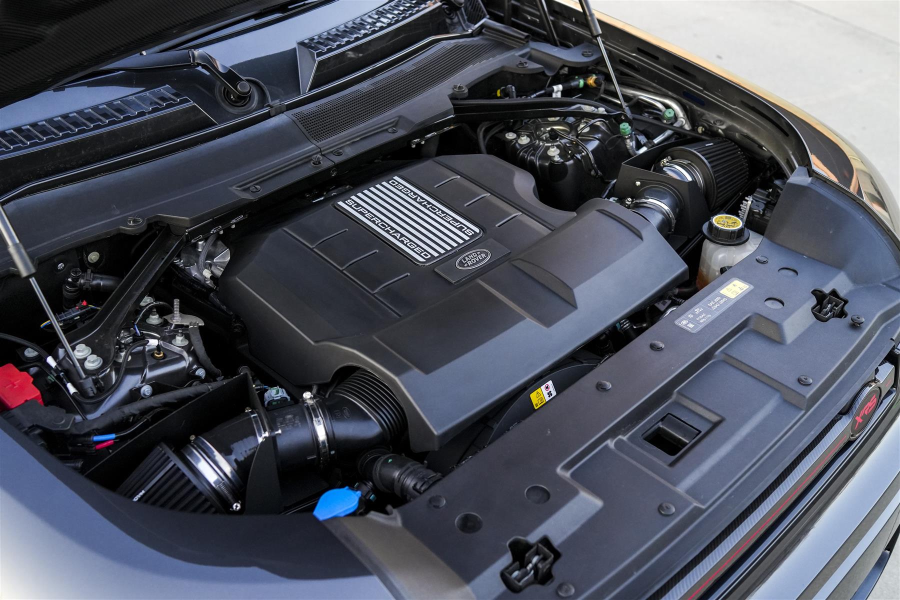 This is performancing enhancing induction kit to fit the Land Rover Defender 5.0 V8 L663 P525 2021+ Features  Two twin layerered foam air filters Aluminium heatsheild which helps maintain low intake temperatures by providing a physical barrier between the air filter and the rest of the engine bay. Includes all nuts bolts