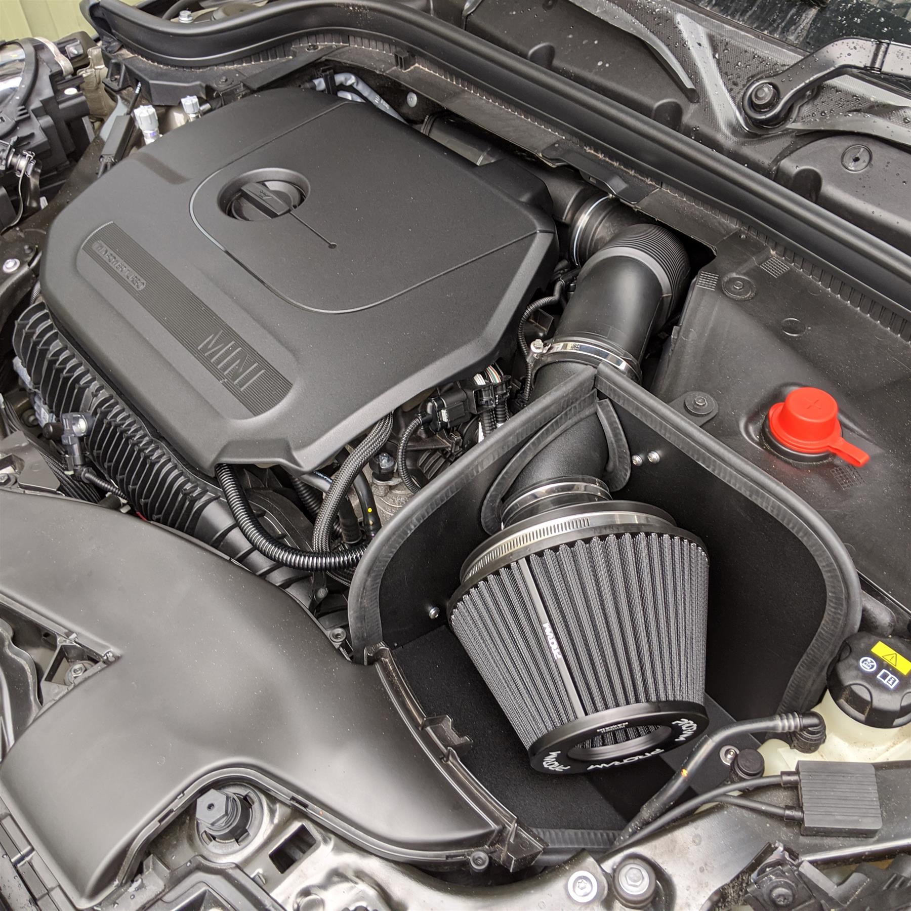 designed to optimise airflow by reducing turbulance. Offers proven performance gains - especially with a tuned vehicle. Easy to clean using our filter maintance kit - CK-003  What Does It Do? This induction kit will increase the airflow into the turbo while increasing engine noise over the restrictive factory air intake system. This kit includes everything required for the fitting of the induction kit. What Will I Get? Ramair Filters utilise the top-quality components in all their kits see below for what this kit will include:  Black laser cut precision folded heat shield
