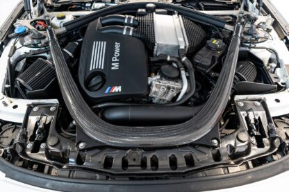 F82) Features  Our performance synthetic nanofiber air filters designed to optimise airflow. Offers proven performance gains – especially with a tuned vehicle.  Heat shields helps maintain low intake temperatures by providing a physical barrier between the air filter and the rest of the engine bay Includes all nuts bolts