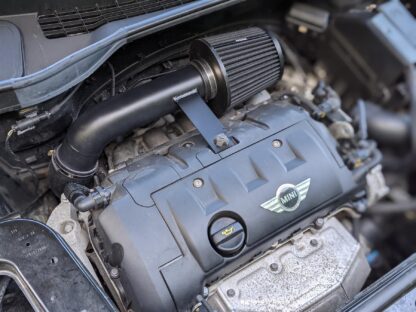 This is an intake kit for the non-turbo 1.6l Mini model from 2006-2016. This kit replaces the restrictive OEM air box. Features  Our performance synthetic nanofiber air filter