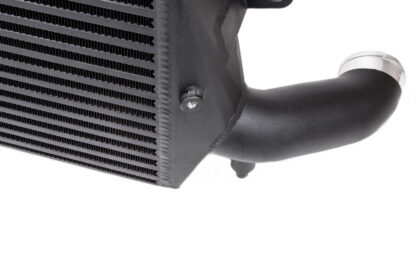 <li>Genuine OEM crash bar supplied</li>