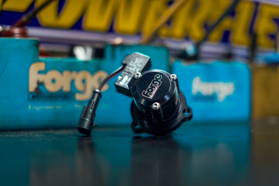 &lt;li&gt;&lt;strong&gt;360&deg; Rotational Flexibility: &lt;/strong&gt;The valve can be rotated a full 360&deg; upon installation