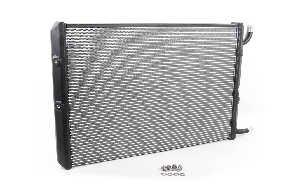 <li>With the Forge PolarCooler the standard bleed point is retained on the OEM radiator.</li>