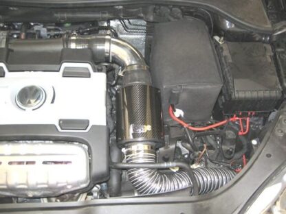 this kit maintains the Intake of Colder Air to ensure that performance gains achieved through using a free flowing filter are not lost by drawing in warmer air from the engine bay. Users of this kit have reported back on the ease of installation and a sportier sound without being obtrusive.</p>