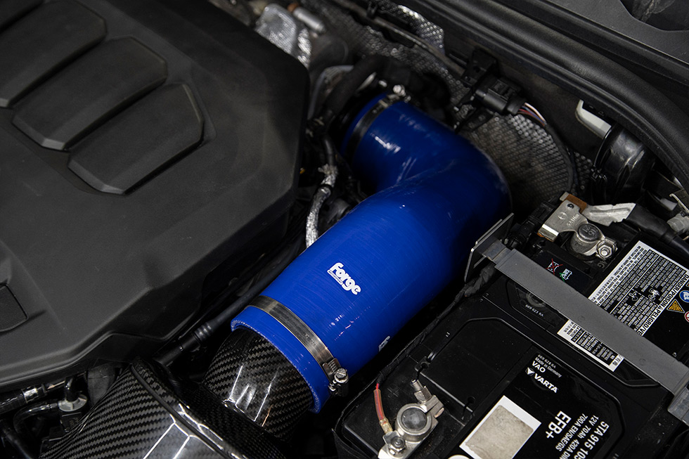 <p><img alt="" src="https://www.forgemotorsport.co.uk/userfiles/images/sys/products/Carbon_Fibre_Induction_Kit_for_Volkswagen_Audi_Seat_20_TSI_EA888_81287jpeg.jpg" /></p>