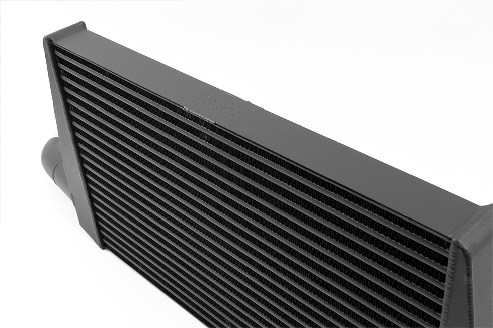 <p>The increase in frontal area and matching large internal volume utilises a race specification Forge tube and fin core with 17 FPI&nbsp;(fins per inch). The intercooler is not only lightweight but was also proven to be the most efficient for this application. It is consructed&nbsp;with hand fabricated sheetmetal end tanks