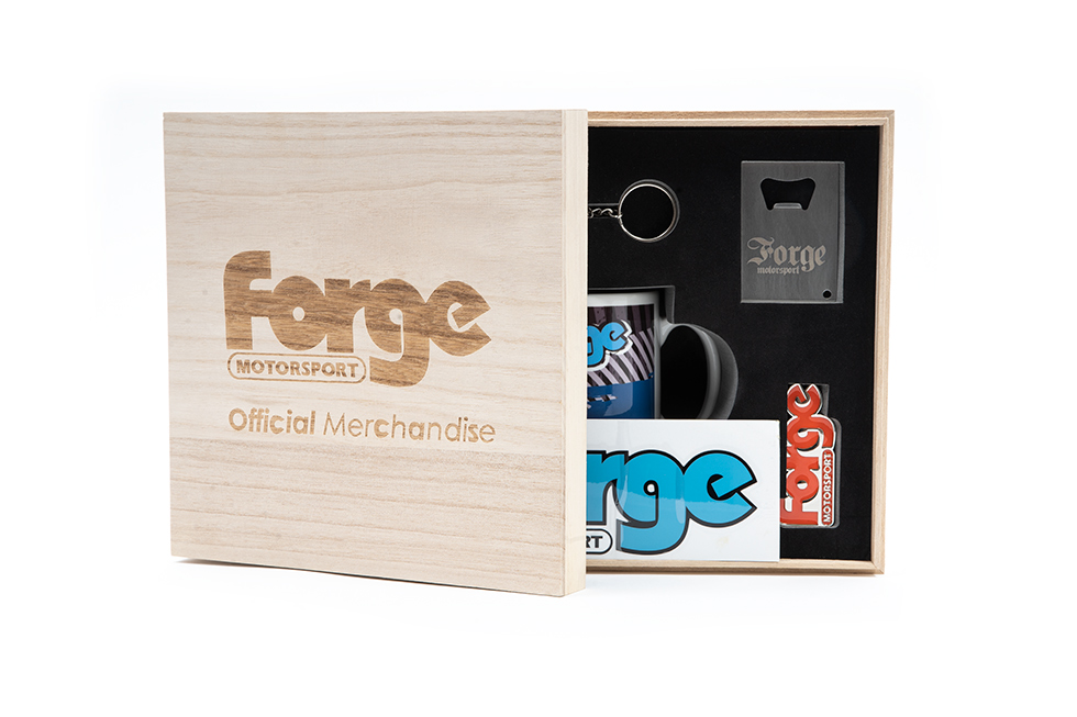 <p style="text-align: center;"><em>"Fantastic box with fantastic contents. The badge is great quality and looks amazing. Love the mug