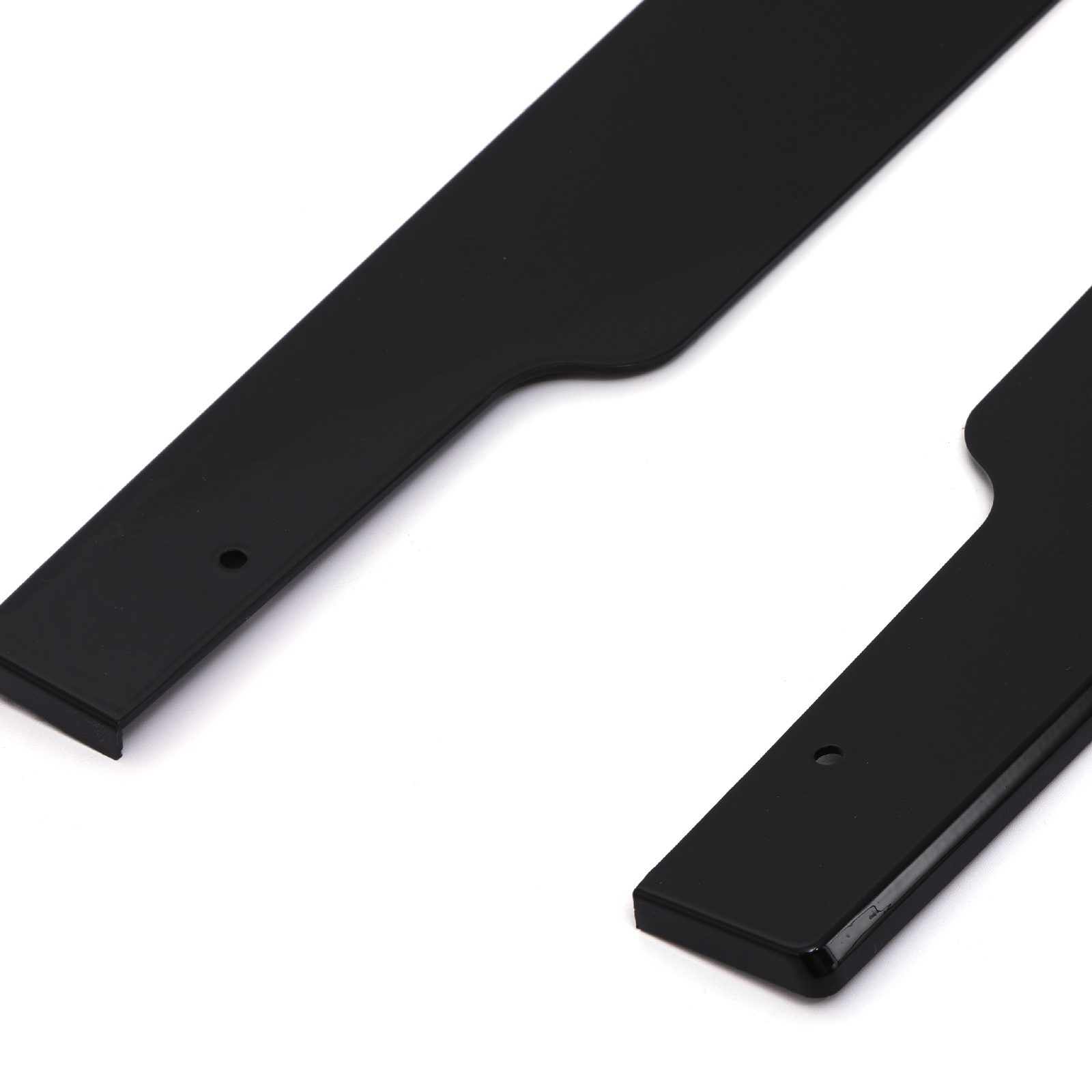 Compliment the styling of your 3 Series with our side skirts