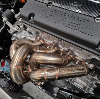 but they are also lightweight and will never corrode. They are compatible with combined gasket and manifold depths up to 20mm