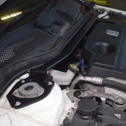 Designed to reduce chassis flex to improve steering response and stability