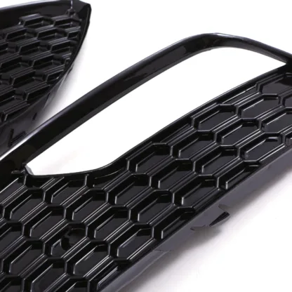 –Front Badgeless Grille