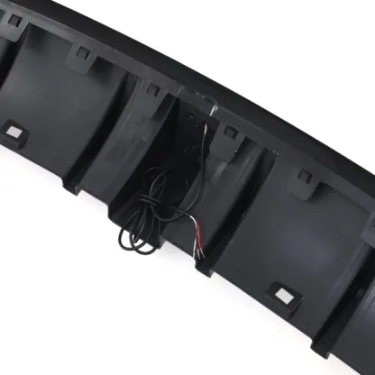 Finished in a Gloss Black look to compliment the look of your Golf MK7.5.